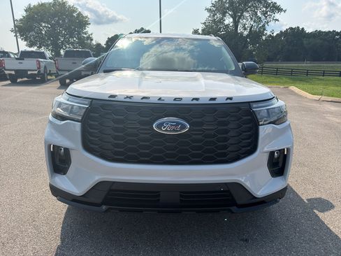 New 2026 Ford Explorer ST-Line AWD/4WD image 2
