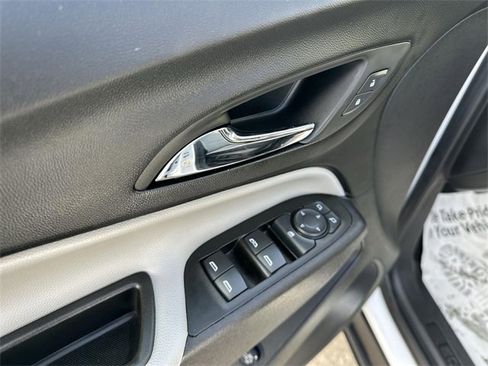 Certified 2024 Chevrolet Equinox LT image 22