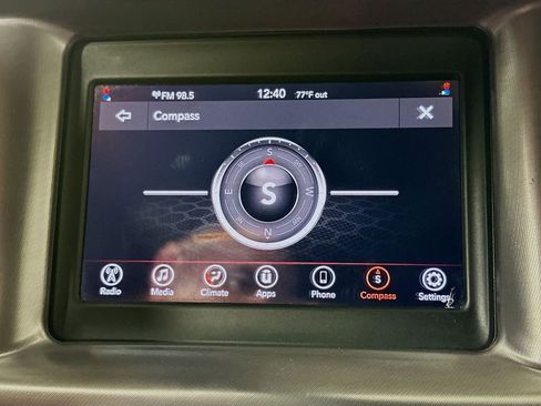 Used 2020 Dodge Charger SXT RWD image 15