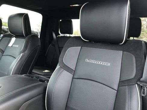 New 2026 RAM 2500 Laramie w/ Sport Appearance Package AWD/4WD image 21