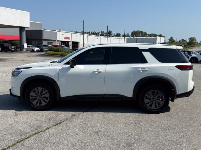 Certified 2025 Nissan Pathfinder S AWD/4WD image 4