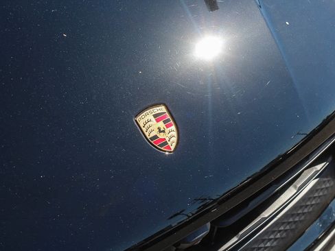 Used 2024 Porsche Macan S AWD/4WD image 11