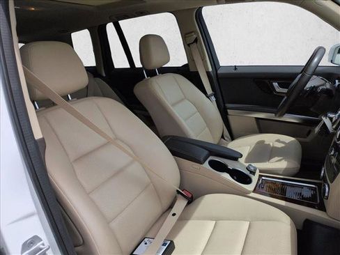 Used 2014 Mercedes-Benz GLK 350 2WD image 11