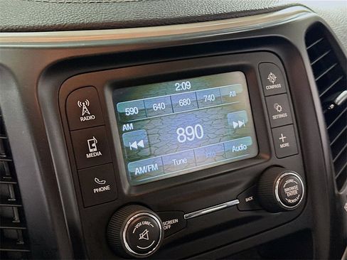 Used 2014 Jeep Cherokee Sport image 14