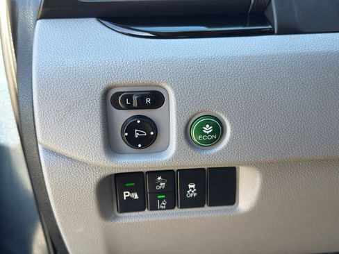 Used 2020 Honda Pilot Touring image 14