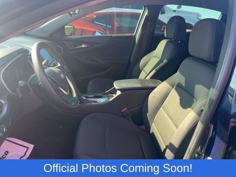 Used 2017 Chevrolet Malibu LS image 3