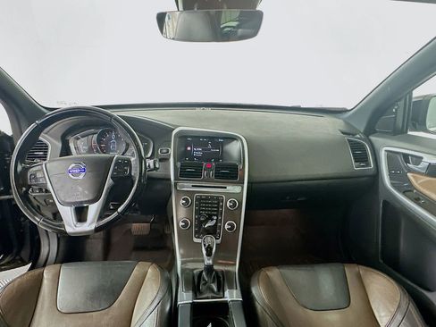 Used 2016 Volvo XC60 T5 Premier w/ Proximity Package image 3