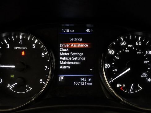 Used 2018 Nissan Rogue SV image 16