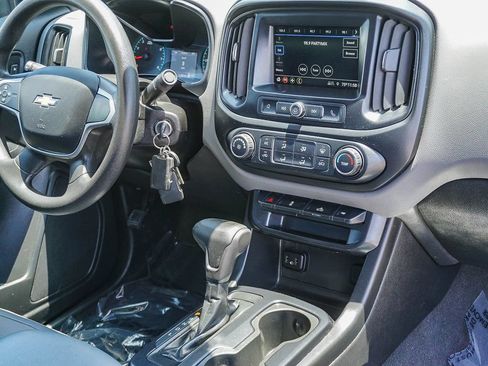 Used 2019 Chevrolet Colorado W/T w/ WT Convenience Package RWD image 15