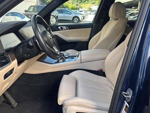 Used 2021 BMW X5 xDrive45e w/ Parking Assistance Package AWD/4WD image 12