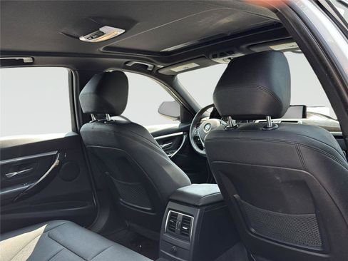 Used 2018 BMW 328d Sedan RWD image 32