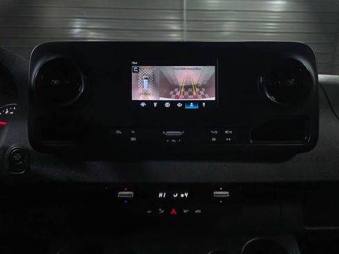 Used 2023 Mercedes-Benz Sprinter 2500 image 24