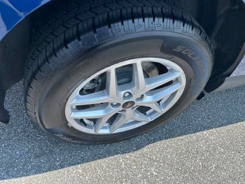 Used 2024 Ford Edge SEL AWD/4WD image 12