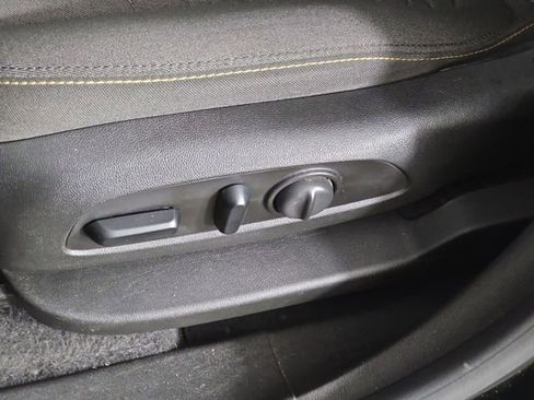 Used 2021 Chevrolet Equinox LT image 34