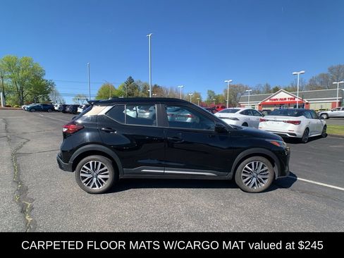 Used 2024 Nissan Kicks SR FWD image 2