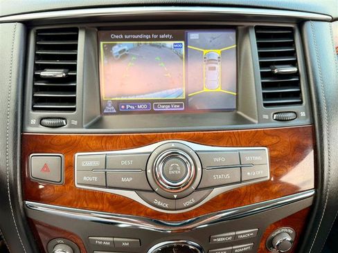 Used 2017 INFINITI QX80 4WD w/ Deluxe Technology Package image 19