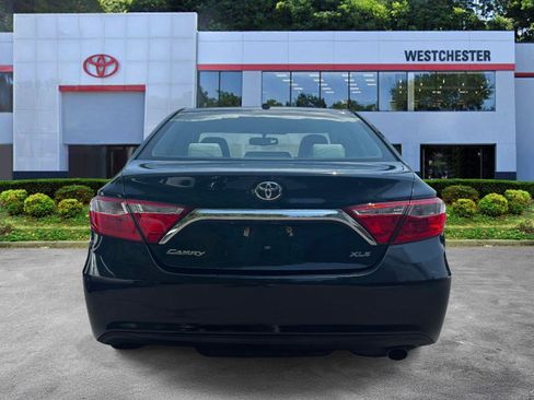Used 2015 Toyota Camry XLE w/ Moonroof Package FWD image 6
