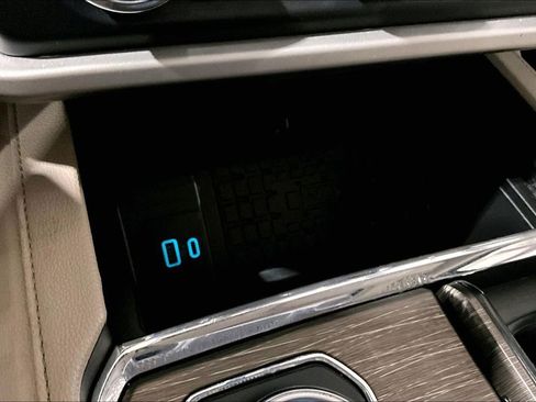 Used 2023 Ford Expedition Limited image 30