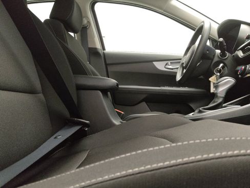 Used 2024 Kia Forte LXS FWD image 21