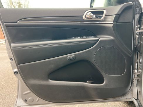Used 2020 Jeep Grand Cherokee Limited image 11