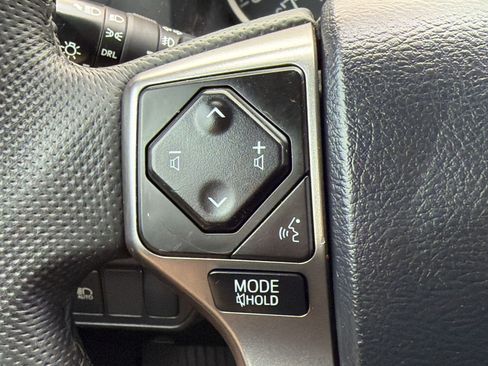 Used 2023 Toyota Tacoma SR5 RWD image 17