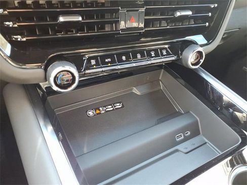 New 2026 Chevrolet Tahoe High Country image 18