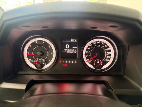 Used 2018 RAM 1500 ST w/ SXT Appearance Group AWD/4WD image 27