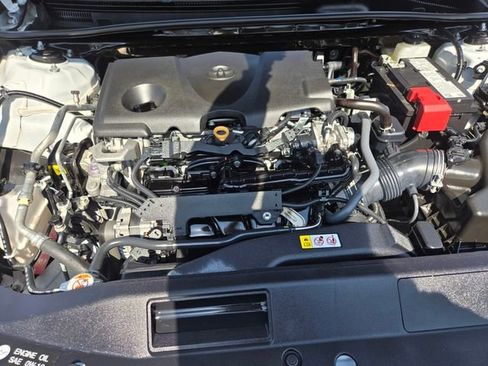Used 2023 Toyota Camry SE image 17
