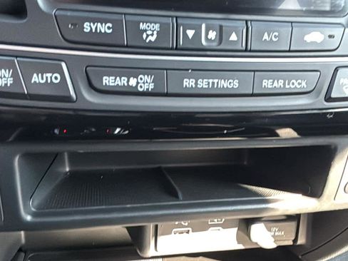 Used 2024 Honda Passport Black Edition image 18