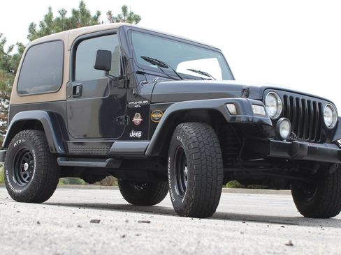 Used 2001 Jeep Wrangler Sahara AWD/4WD image 21