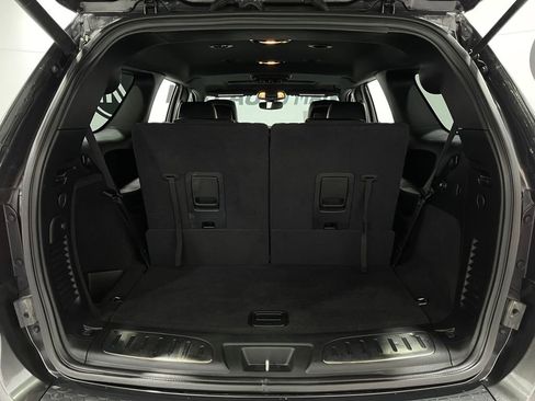 Used 2018 Dodge Durango R/T w/ Trailer Tow Group IV image 26