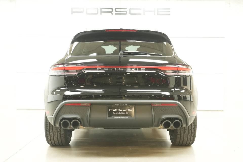 Certified 2026 Porsche Macan AWD/4WD image 12