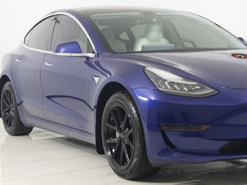 Used 2020 Tesla Model 3 Standard Range image 41