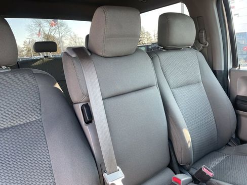 Used 2015 Ford F150 XLT image 23