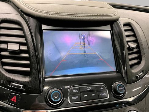 Used 2014 Chevrolet Impala LT w/ Convenience Package FWD image 26