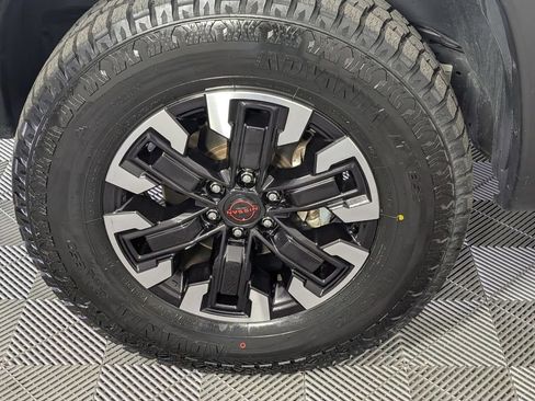 Used 2024 Nissan Frontier PRO-4X AWD/4WD image 8