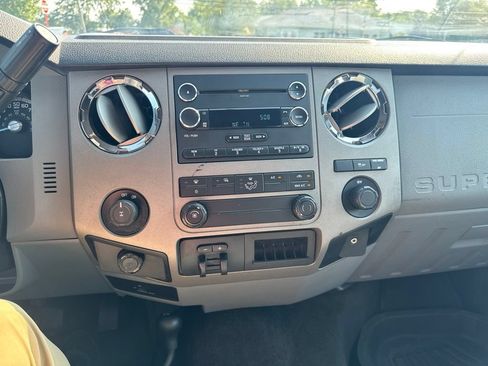 Used 2012 Ford F250 XLT w/ XLT Interior Pkg AWD/4WD image 19