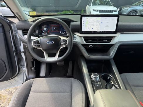 Used 2026 Ford Explorer Active AWD/4WD image 34