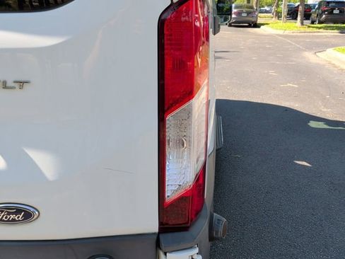 Used 2018 Ford Transit 350 XLT RWD image 10