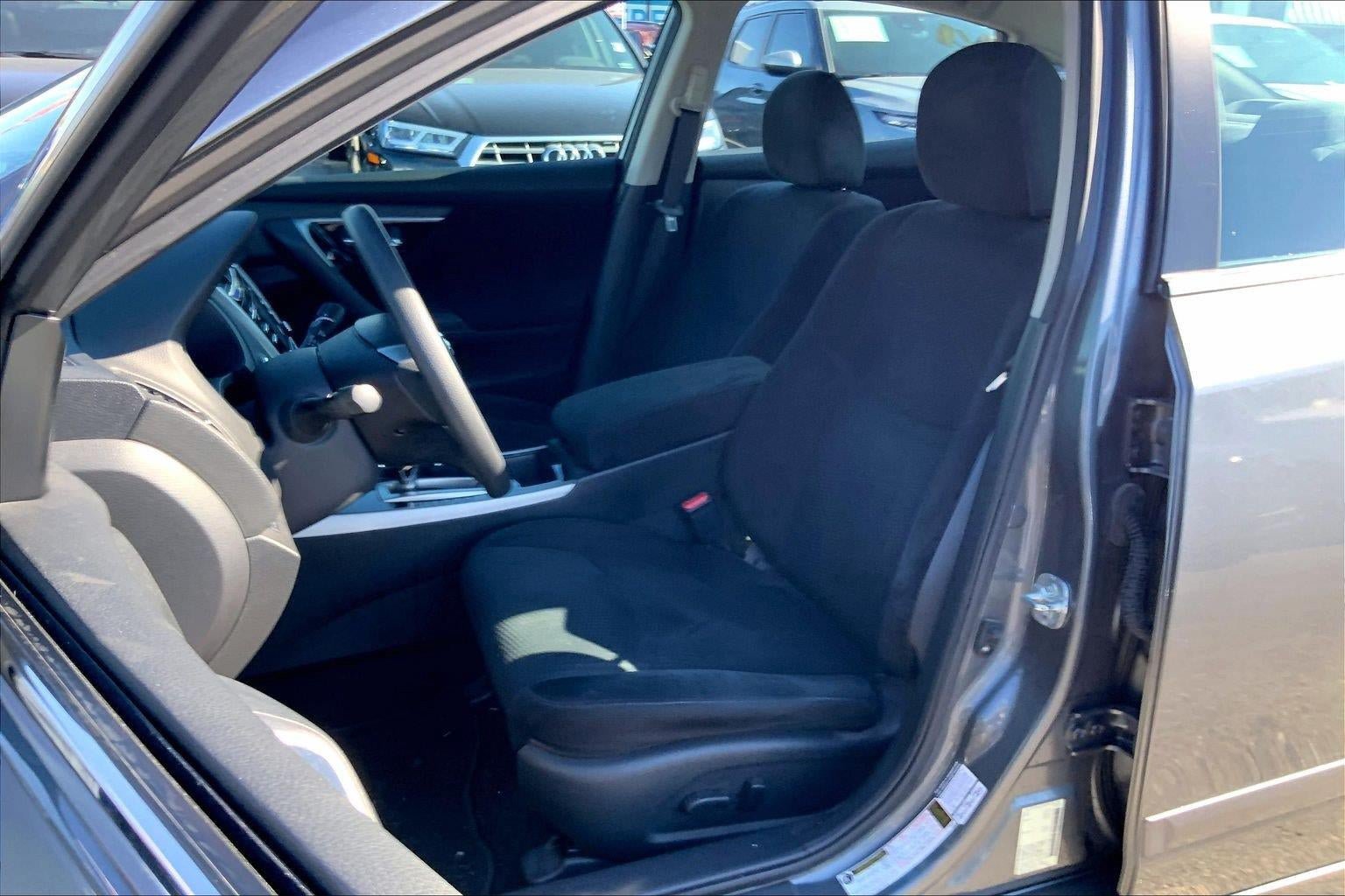 Used 2014 Nissan Altima 2.5 S w/ Display Audio Package FWD image 19