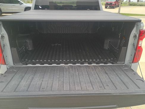 Used 2024 Chevrolet Silverado 1500 W/T w/ WT Value Package AWD/4WD image 17