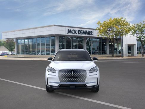 Used 2026 Lincoln Corsair Premiere image 6