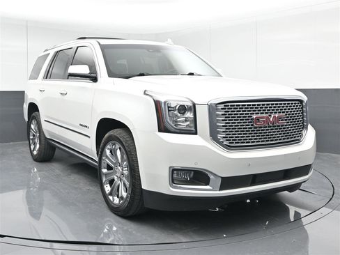 Used 2017 GMC Yukon Denali w/ Open Road Package AWD/4WD image 1
