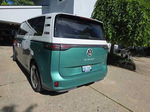 Used 2025 Volkswagen ID. Buzz 1st Edition AWD/4WD image 4