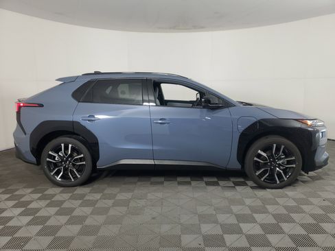 New 2026 Subaru Solterra image 3