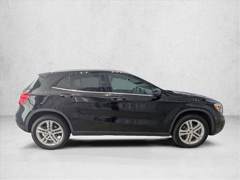 Used 2017 Mercedes-Benz GLA 250 4MATIC image 4
