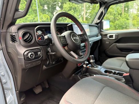 Used 2024 Jeep Wrangler Unlimited Rubicon w/ XTREMEE 35" Tire Package AWD/4WD image 50