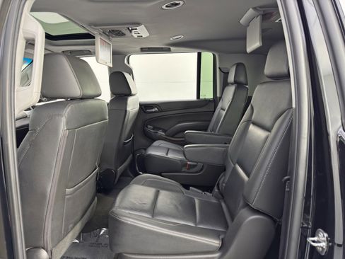 Used 2017 GMC Yukon XL SLT w/ Premium Edition image 45