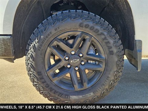 Used 2024 Chevrolet Silverado 1500 LT Trail Boss w/ LT Trail Boss Premium Package image 11