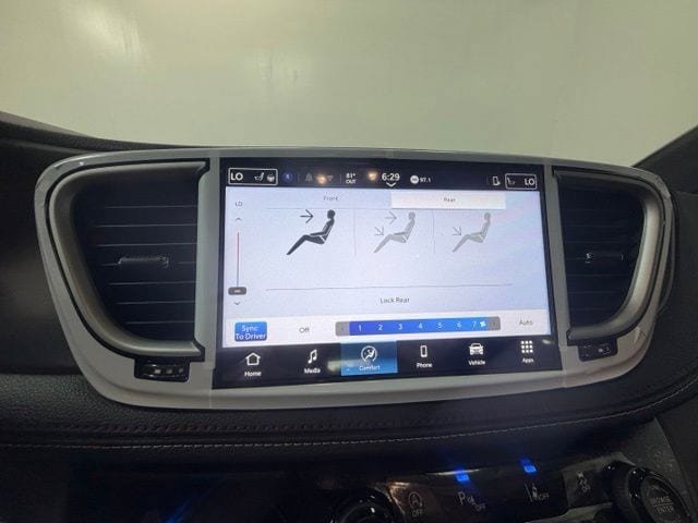 New 2027 Chrysler Pacifica Select FWD image 16